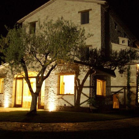 Agriturismo Casal San Sergio Фоссомброне Екстер'єр фото