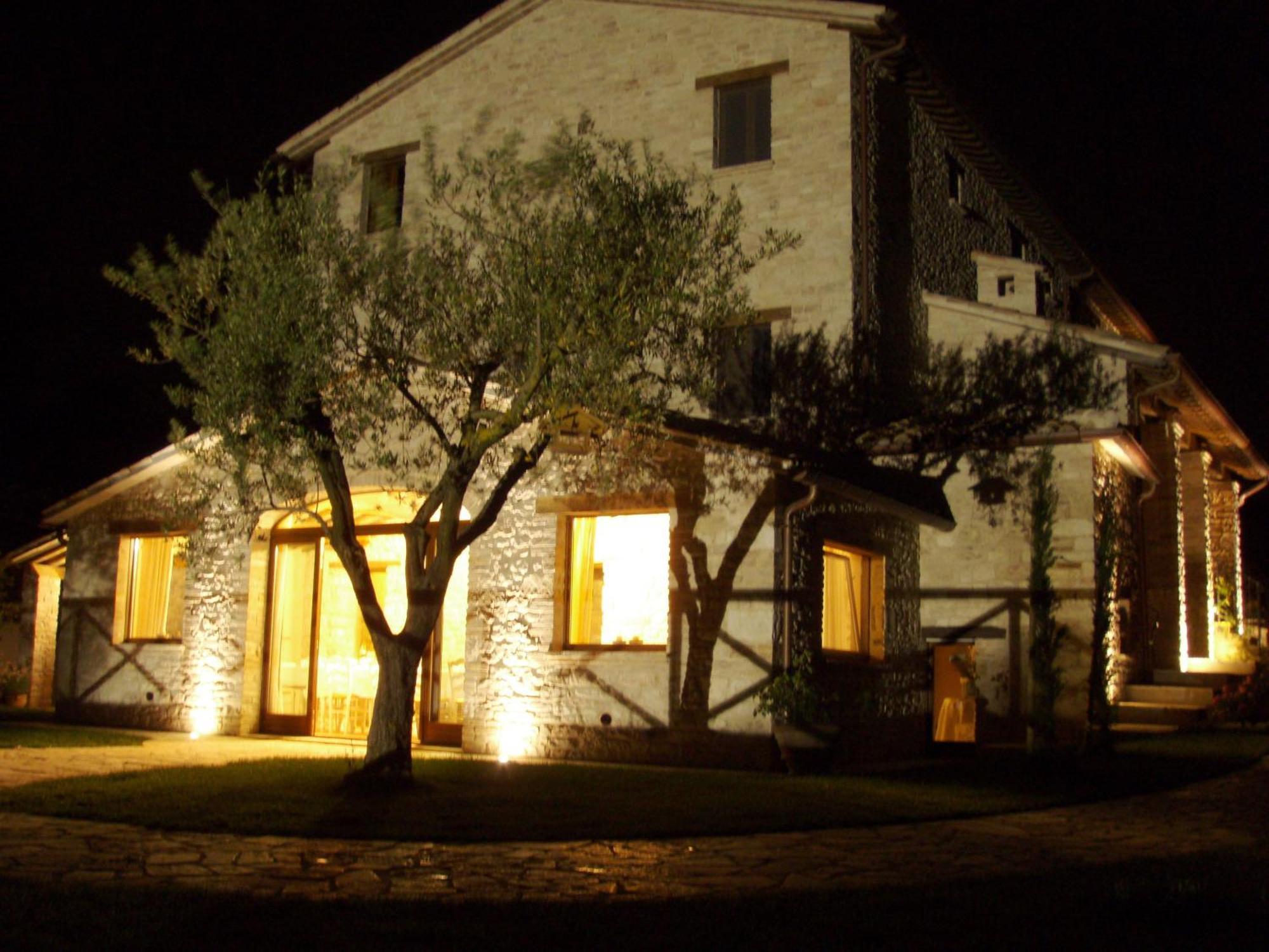Agriturismo Casal San Sergio Фоссомброне Екстер'єр фото
