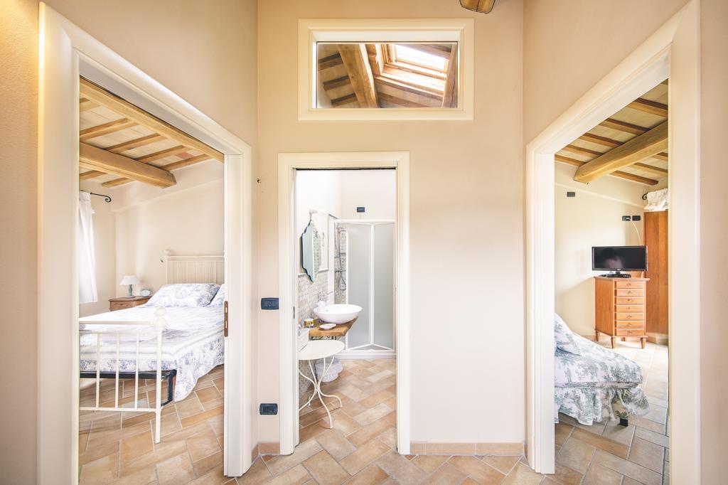 Agriturismo Casal San Sergio Фоссомброне Екстер'єр фото