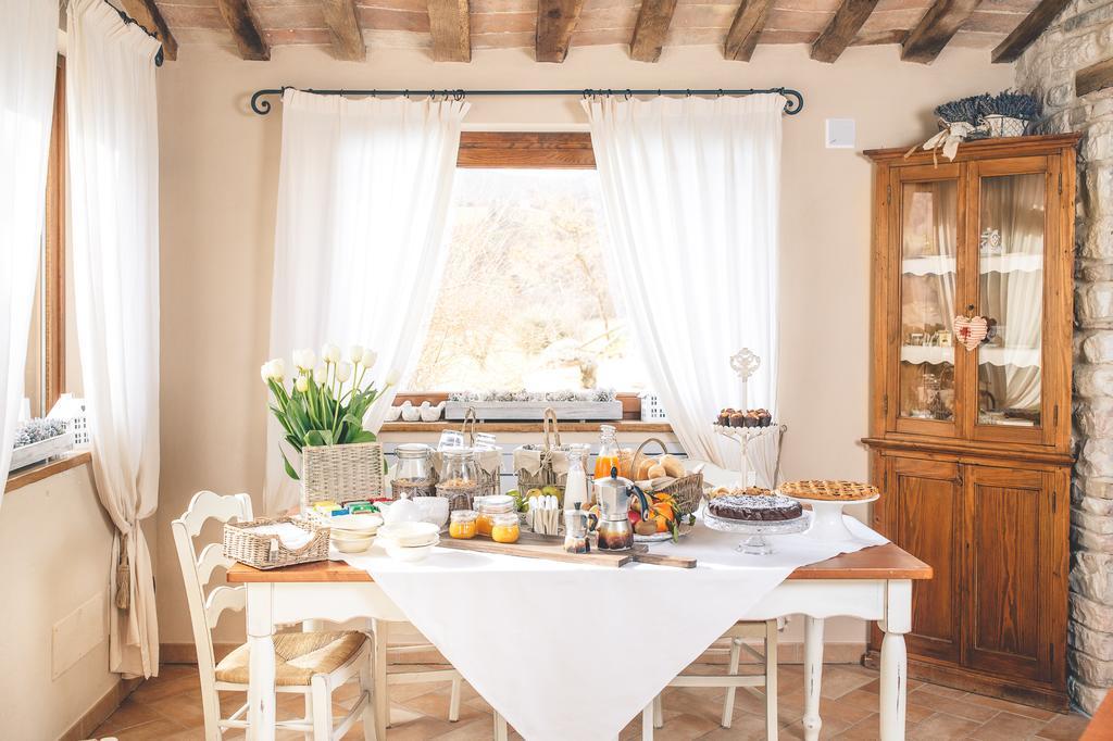 Agriturismo Casal San Sergio Фоссомброне Екстер'єр фото